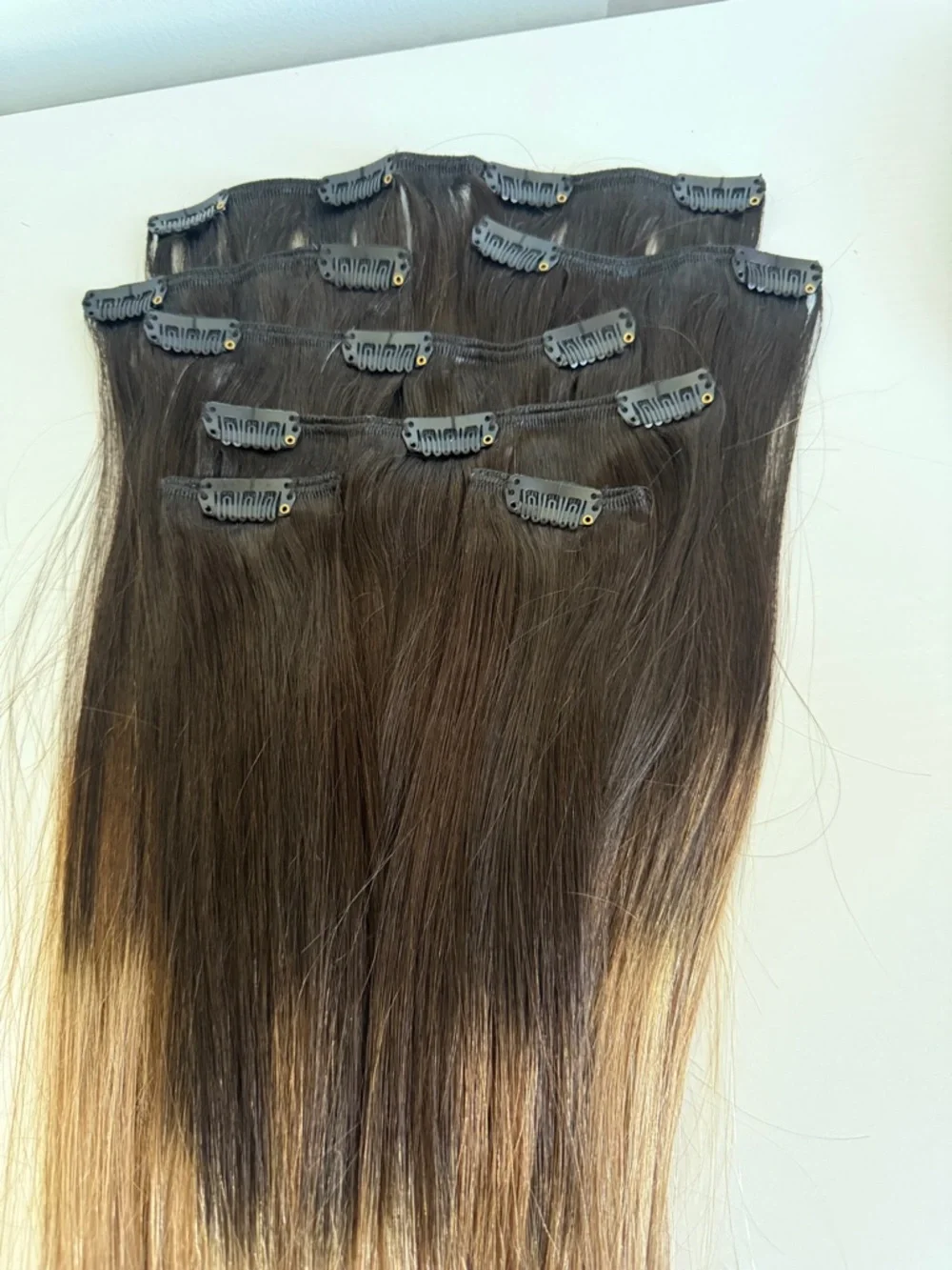 22” Clip-In Ombre Balayage human Hair Extensions - Dark Brown to Blonde 7 pcs - Picture 7 of 8